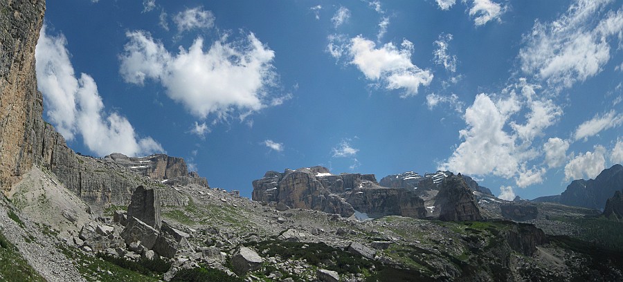 IMG_8183 Panorama.jpg - Panorama dalla base della Corna Rossa